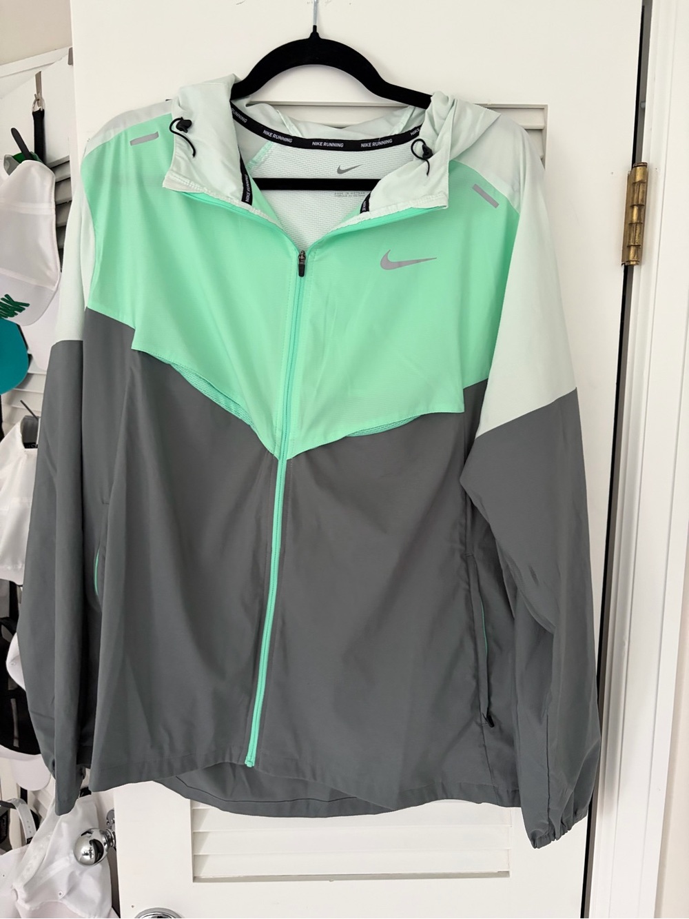 Nike Men’s  Mint Green & Gray Hooded Windbreaker Jacket